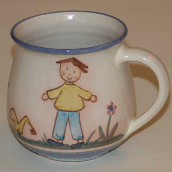 Kindertasse, Junge mit Bagger