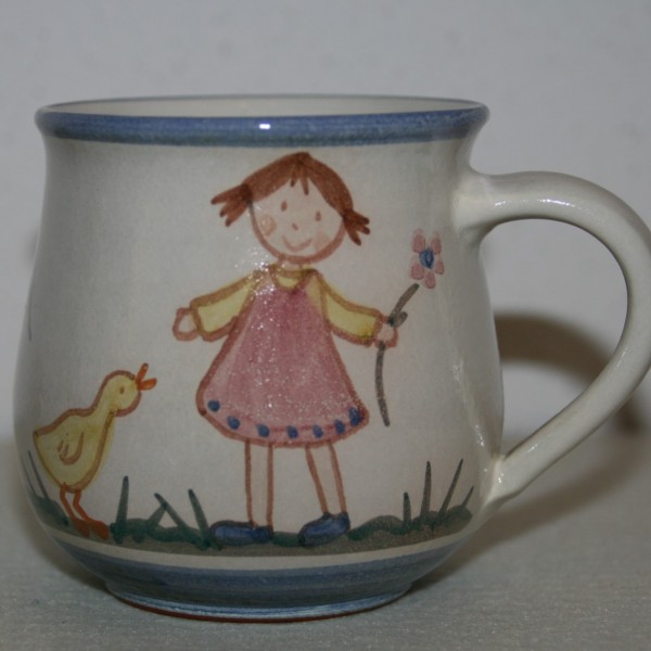 Kindertasse, Mädchen mit Gänschen