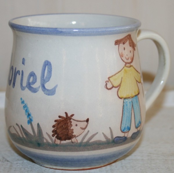 Kindertasse Junge mit Igel, mit Namen