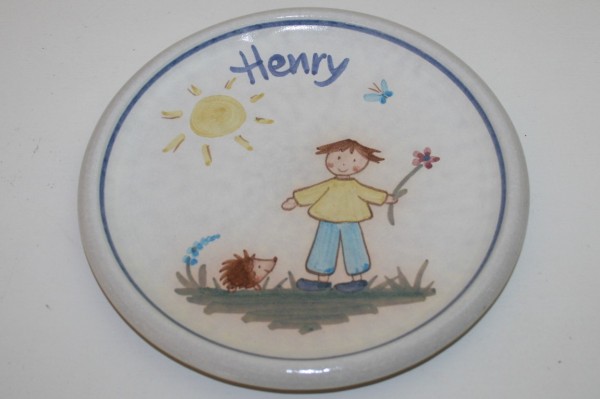 Kinderteller Junge mit Igel, mit Namen