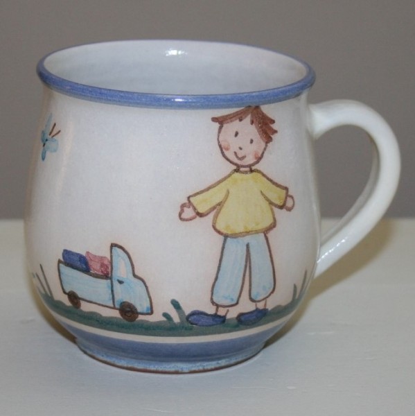 Kindertasse, Junge mit Auto